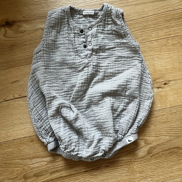 Turtledove London sage bubble romper 1/2T VGUC - Picture 3 of 3